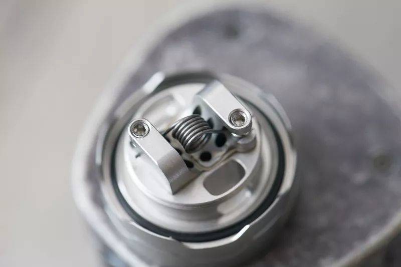 ARMOR RTA 电子烟大烟雾雾化器简评-文章实验基地